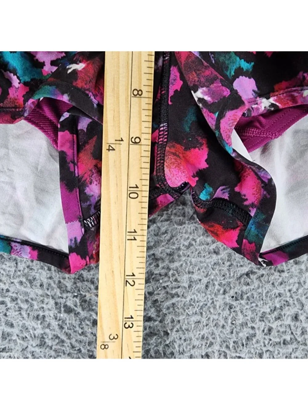 Lululemon Shorts Womens 6 Speed Midnight Bloom Black Deep Fuchsia Stretch